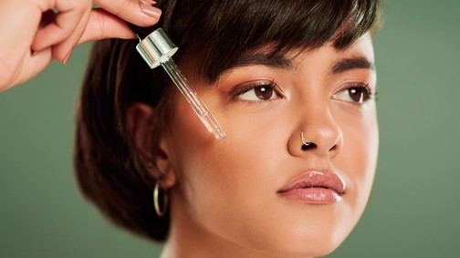 Csoda-cseppek: Eláruljuk, miért érdemes bőrápoló olajat használnod!