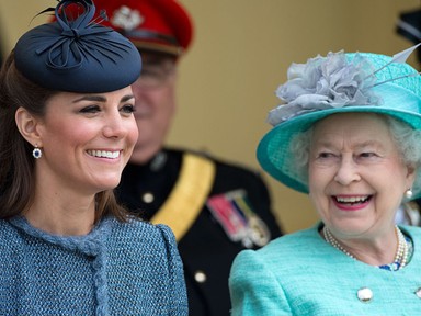 Erzsébet királynő szakított a hagyományokkal Vilmos herceg kedvéért: Katalin hercegné mégis visszautasította