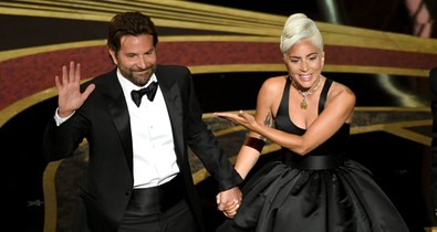 Húha! Bradley Cooper volt felesége kommentálta a színész és Lady Gaga kapcsolatát