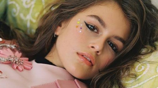 A mini Cindy Crawford hihetetlenül gyönyörű legújabb fotóin