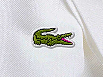 Az ikonikus krokodilos póló szenzációs átváltozását látnod kell