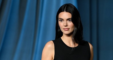 Kendall Jenner anyaszült meztelenül pózol, pikáns fotói láttán azonnal zavarba jössz