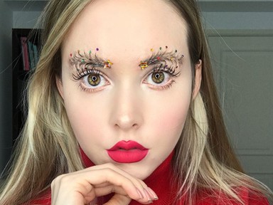 Karácsonyfa helyett, díszítsd fel a szemöldököd!