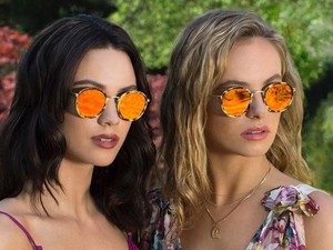 A nyár legnagyobb trendje a narancssárga napszemüveg! Mutatjuk, hol veheted meg a legmenőbbeket!