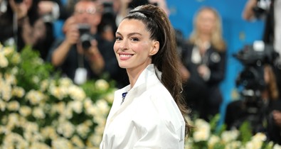 Anne Hathaway férfiingje mindent vitt, Madonna öltönyben mutatta meg, ki az este úrnője - ezek a sztárok értelmezték legmerészebben az idei Met-gála tematikáját