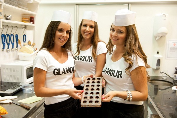 6. lépés Ha megvannak a bonbon szélei, tedd be 10 percre a hűtőbe.