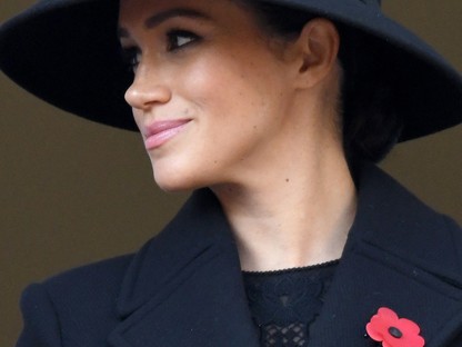 Jó ég, Meghan Markle elképesztően sikkes ebben az óriási kalapban