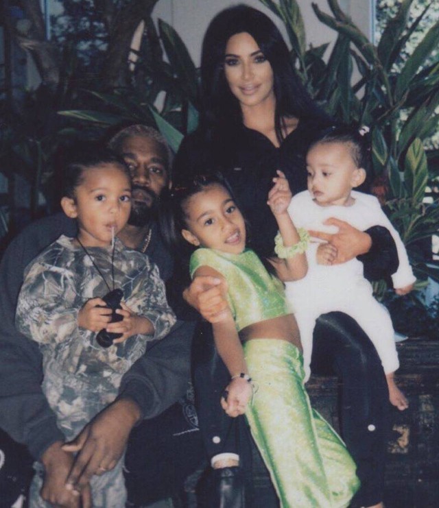 Kim Kardashian gyermekei megmutatták milyen is az igazi testvéri szeretet