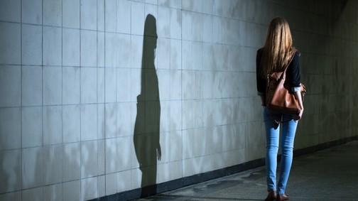 Minden nőnek jár az éjszakai biztonság: mostantól még többet segíthet a Hazakísérő Telefon Alapítvány