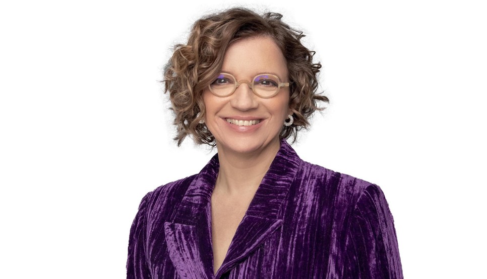 Balázsy Panna igazi örök optimista, akit a kíváncsisága és a lelkesedése mindig előre hajtott, pozitív személyiségének és jókedvű kisugárzásának köszönhetően pedig évtizedeken keresztül meghatározó hang és arc volt a rádióban valamint a televízió képernyőjén