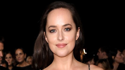 Hát, ezt a ruhát most nem találta el Dakota Johnson