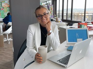 Ütős irodai stílus az új trend