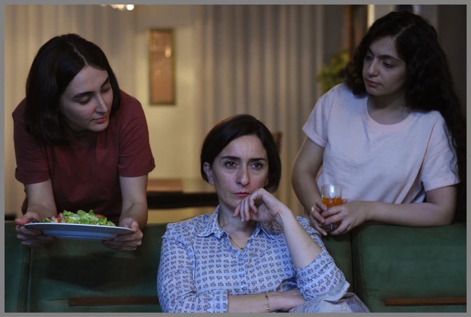 Szohejla Golesztáni, Máhsza Rosztámi, és Szetareh Maleki A szent füge magja című iráni thrillerben