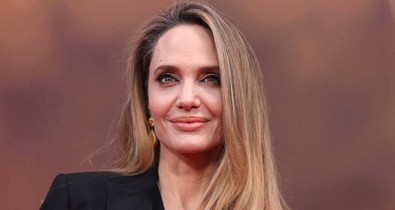 Angelina Jolie-t új párja is elkísérte a vörös szőnyegre: ez a férfi lenne Brad Pitt utódja?
