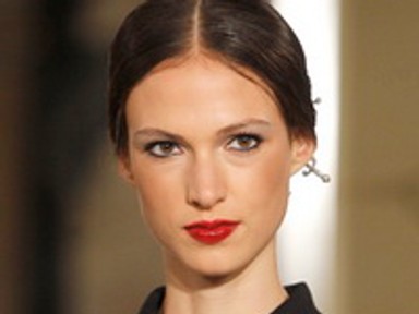 Bogár Niki a Mango és a Desigual kifutóján