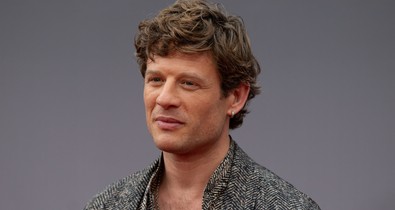 Játszott már lelkészt, gyilkost és egyedülálló apát is, ő James Norton, a Sárkányok háza új, veszélyes szívtiprója