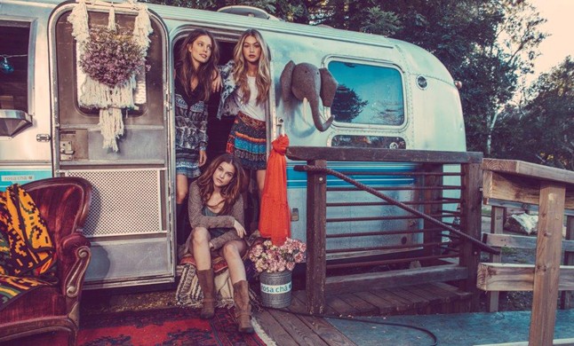 Laza tavasz Palvin Barbival