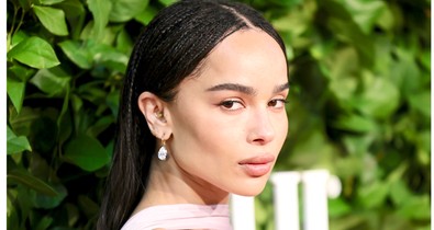 A „fül layering” az új divatőrület – így variáld az apró fülbevalókat, mint egy profi