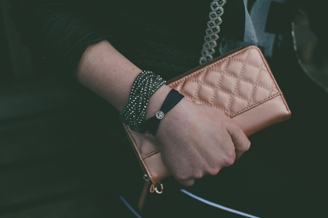 Végre! Karkötő és hajgumi egyben!