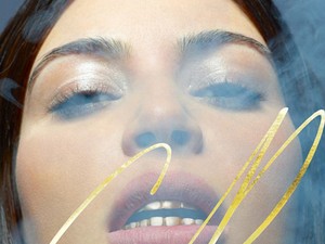 Divatlap helyett szexújság - Kim Kardashian várandósan pózolt a CR magazinnak