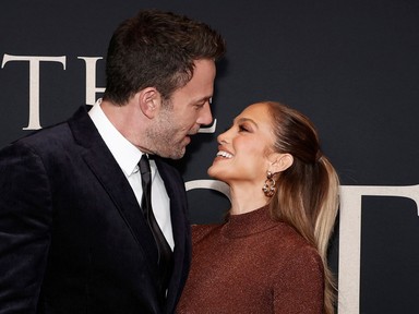 Megdobban a szív: Jennifer Lopez a vörös szőnyegen is Ben Affleck mellett áll, csodás a harmónia