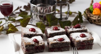 Vigyázz, nem tudod abbahagyni: meggyes-mákos süti