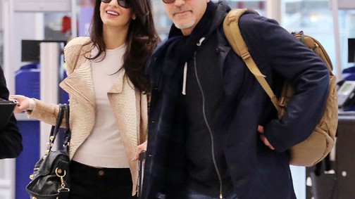 George Clooney a feleségéhez fiatalodik