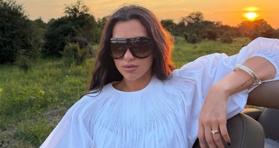 Dua Lipa dekoltázsa láttán azonnal zavarba jössz, nem takargatja a testét az énekesnő