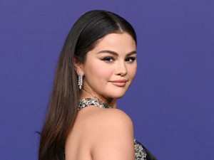 Selena Gomez pikáns videója láttán azonnal zavarba jössz, meztelenruhában lejtett érzéki táncot a szerelmének