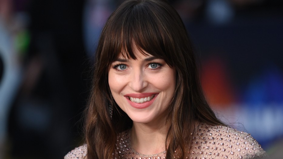 Dakota Johnson csillogó Gucci ruhában ragyogta be a vörös szőnyeget