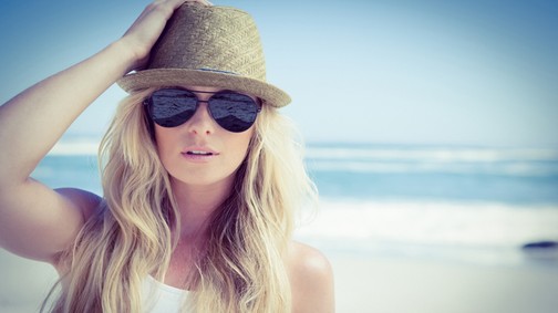 Így fogja túlélni a hajad a strandszezont