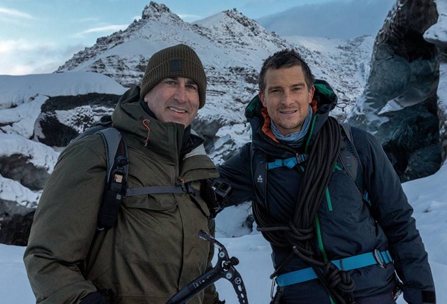 Rob Riggle és Bear Grylls