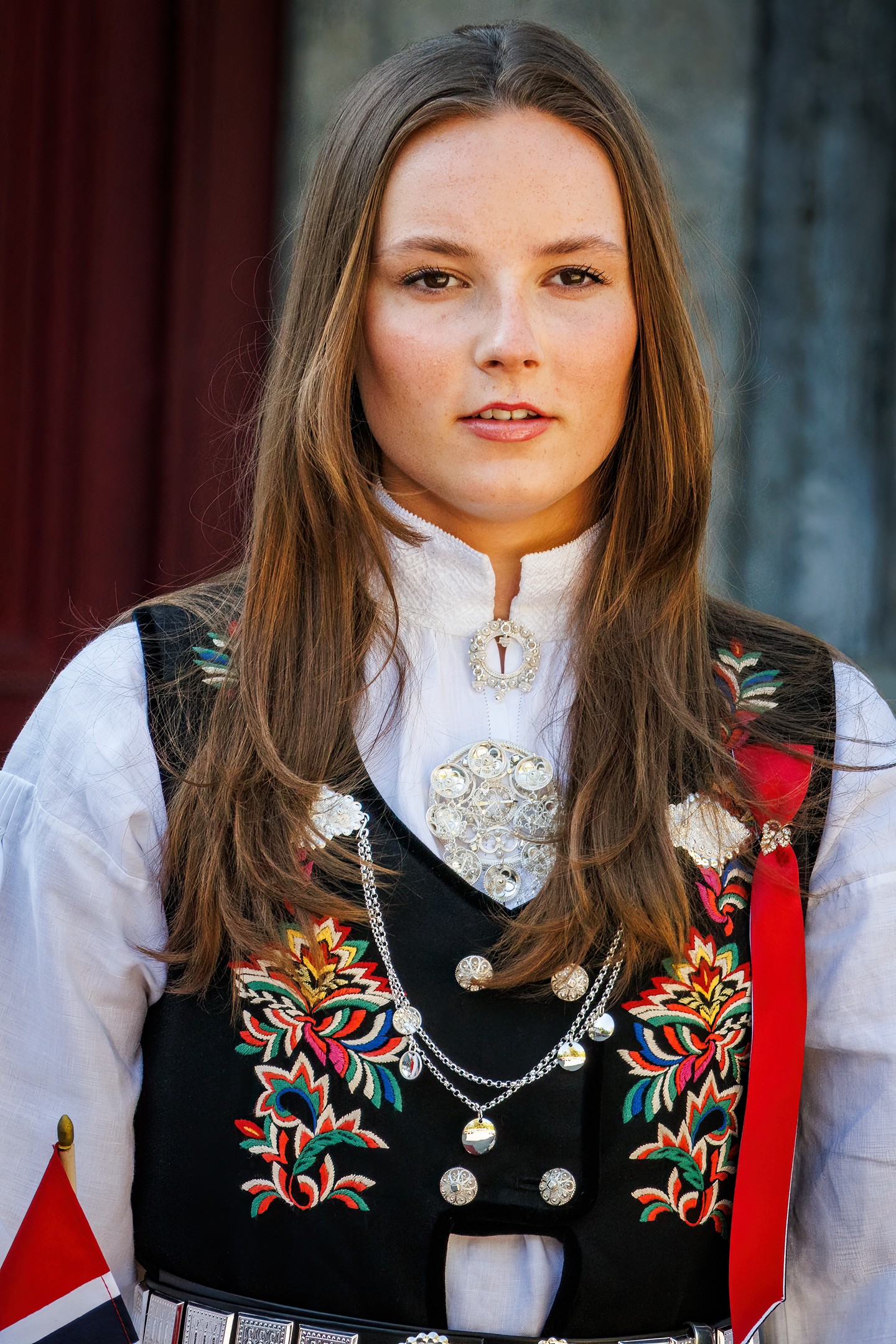 Ingrid Alexandra norvég hercegnő hagyományos norvég viseletben tündökölt az ország nemzeti napján, május 17-én 