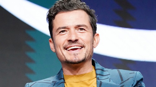 Orlando Bloom kiskutyával, a világ leglazább öltönyében