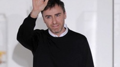 A magyar modell sírva búcsúztatta a tervezőt!