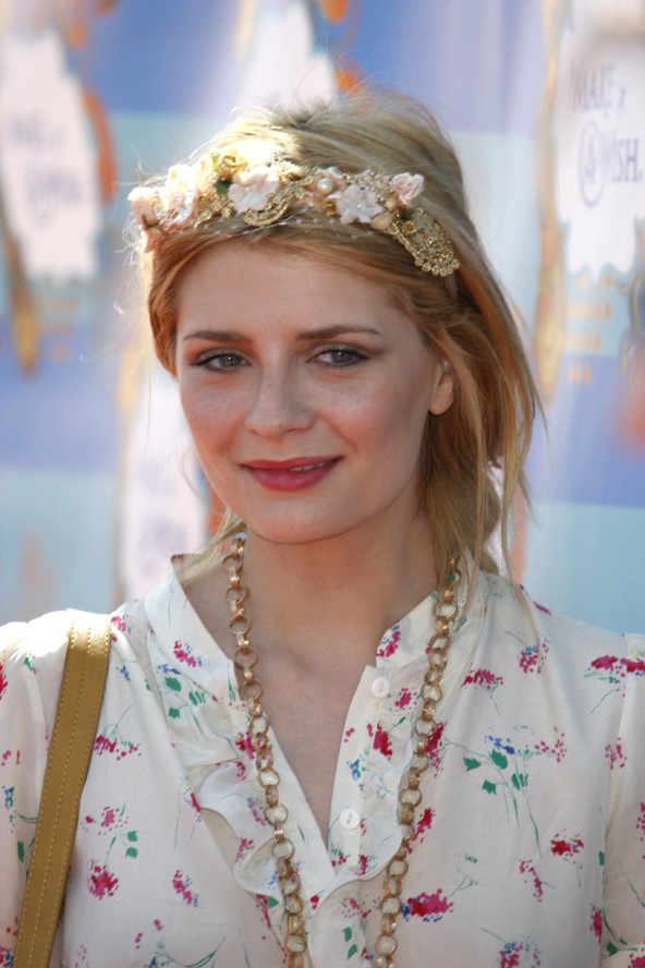 Frizurák és hajstílusok a sztároktól, amit bevethetsz az esküvődön is