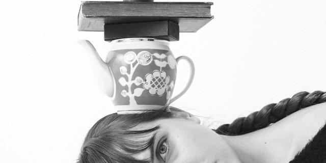 A valóság és a fikció egy kortárs dokumítoszban ölt - Eke Angéla személyes élettörténete alapján Závada Péter írt a mono előadást