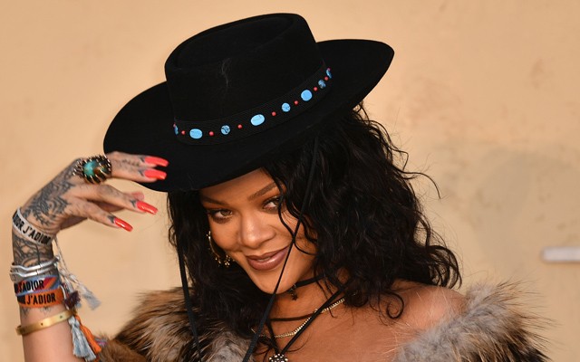 Rihanna a Dior cruise show-n