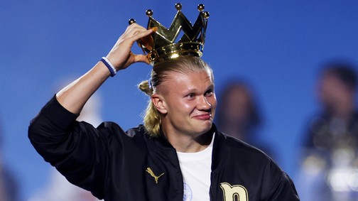 Erling Haaland és barátnőjének forró csókja felperzselte az internetet, azonnal zavarba jössz a fotójuktól