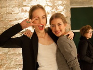 Nanushka show magyar topmodellekkel - VIDEÓ