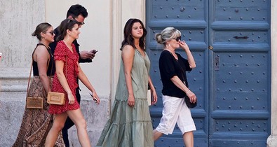 Selena Gomez irtó szexi fotóval döntött rekordot Instagramon