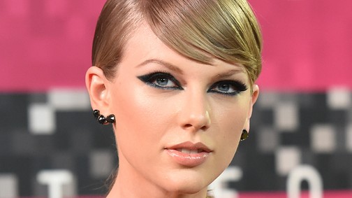 Ő Taylor Swift pasija és ezért nem mutatkoznak együtt SOHA!