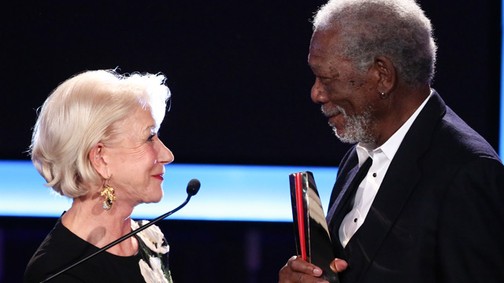 Ma nem lesz már cukibb: Helen Mirren lecsókolta Morgan Freemant