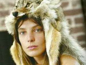 Daria otthon vetkőzik!