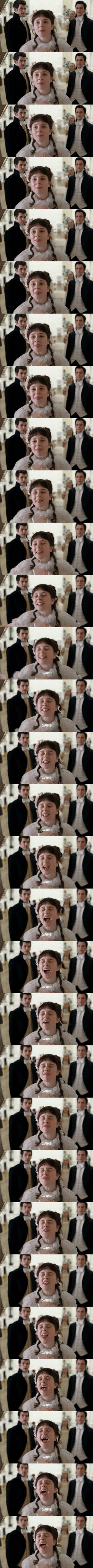 Nem csak Eloise-nak, Claudiának is különleges kapcsolata van a humorral. Gyerekkorában imádta a komédiákat, megszállottja volt a The Kenny Everett Video Show-nak és a Monty Python-nak. Ezeket a műsorokat nézve döntötte el, hogy színésznő szeretne lenni és meg akarja nevettetni az embereket. 