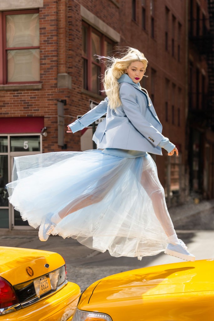 Gigi Hadid, Maybelline-kampány fotózás, 2022