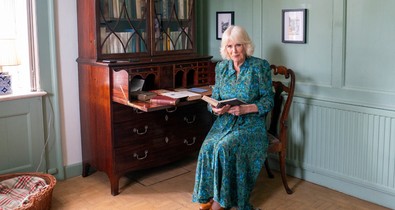 Végtelenül kínos videó terjed Kamilla királynéról