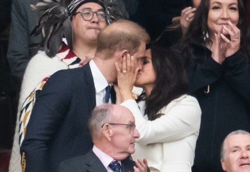 Meghan Markle és Harry herceg nyilvános csókja mindent visz: ezekre a fotókra még évtizedekig emlékezni fogunk