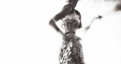 Papírinstallációk és divat -  Interjú Németh Edina és Merő Péter tervezőkkel