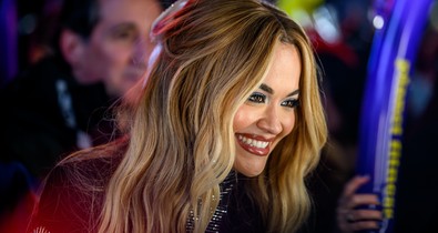 Ez tényleg Rita Ora lenne? Rá sem ismertünk bikinis fotóján!